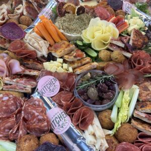 Medium portable grazing board (feeds 20 people) refundable $100 bond included in total price)
